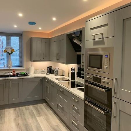 Newly Converted 3 Bedroom Apartment In Ulverston Bagian luar foto