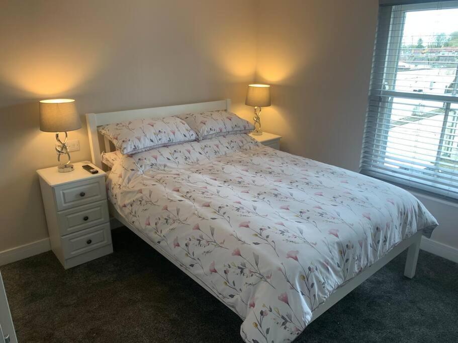 Newly Converted 3 Bedroom Apartment In Ulverston Bagian luar foto