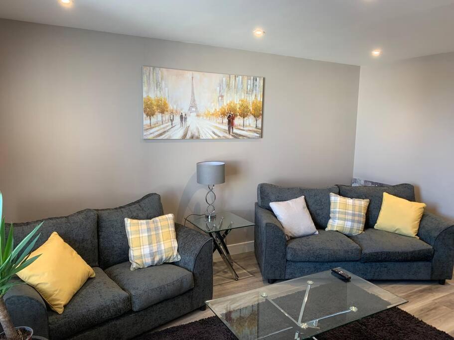 Newly Converted 3 Bedroom Apartment In Ulverston Bagian luar foto