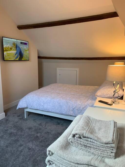 Newly Converted 3 Bedroom Apartment In Ulverston Bagian luar foto