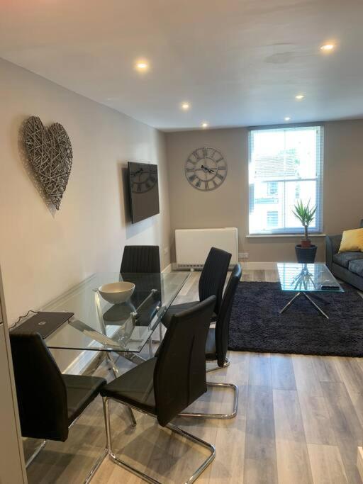 Newly Converted 3 Bedroom Apartment In Ulverston Bagian luar foto